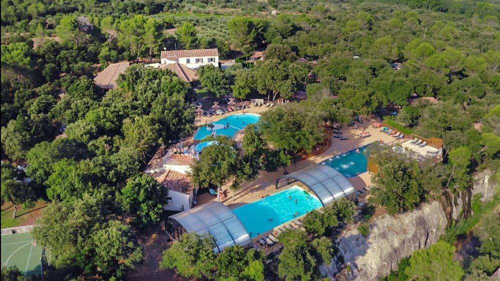 Camping Les Pres Du Roi Sommières Exterior foto