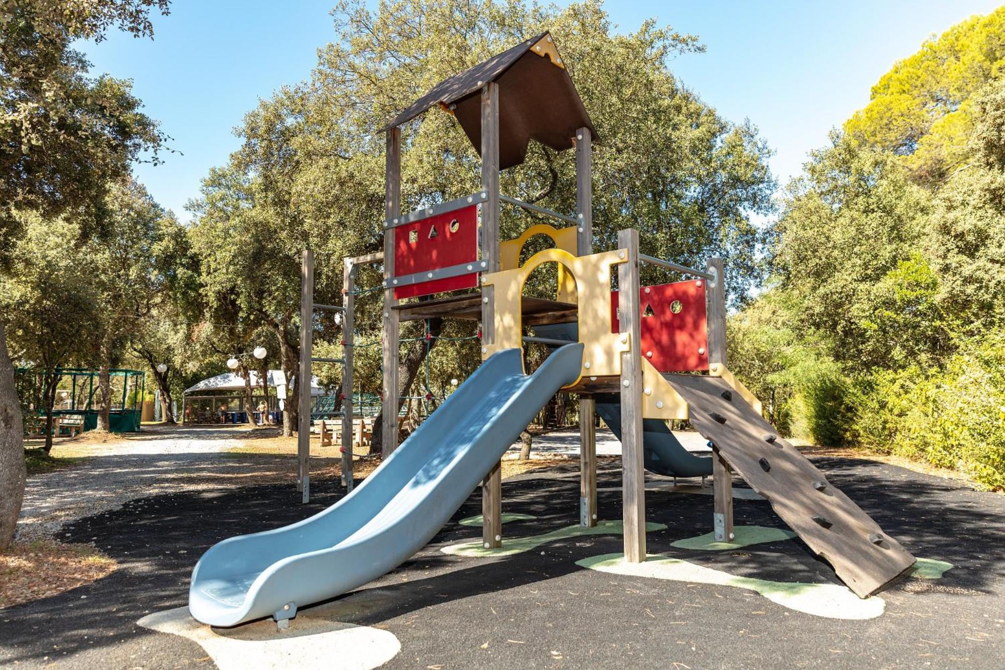 Camping Les Pres Du Roi Sommières Exterior foto